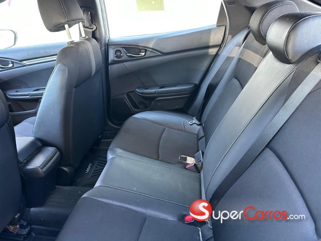 2020 Honda Civic Hatchback Sport — foto 9 / 10