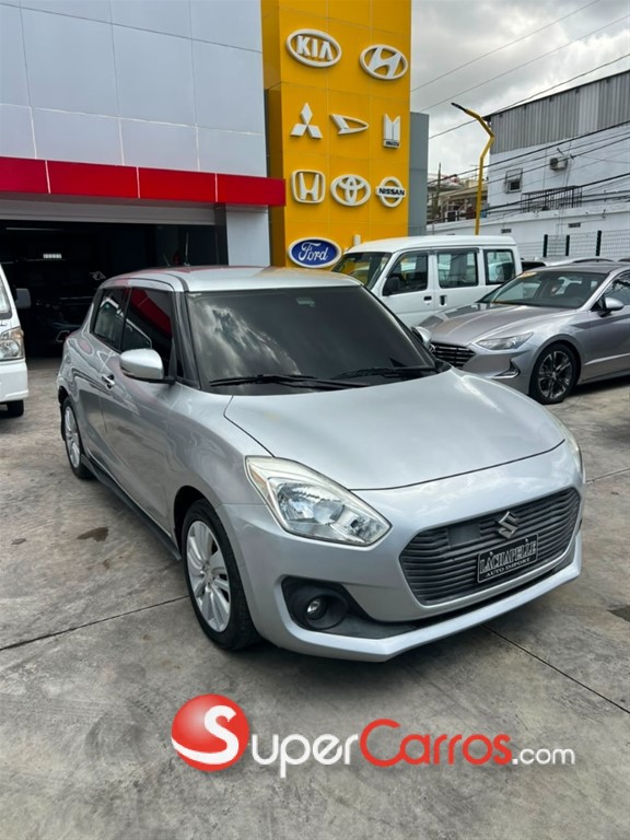 2018 Suzuki Swift Special Edition — foto 4 / 12