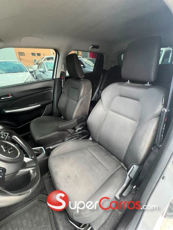 2018 Suzuki Swift Special Edition — foto 8 / 12