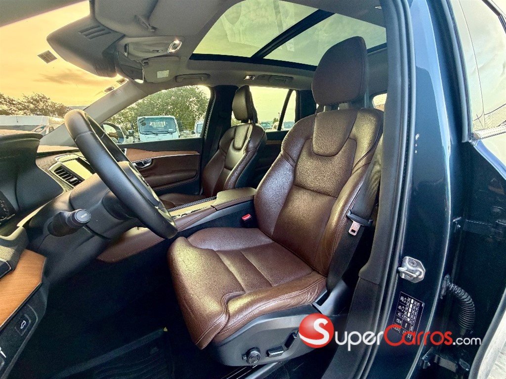 2021 Volvo XC90 — foto 5 / 8