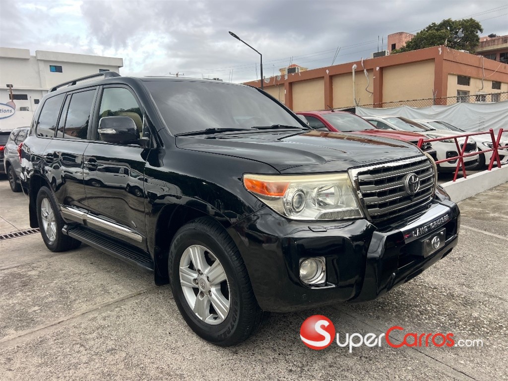 2013 Toyota Land Cruiser VX — foto 3 / 12