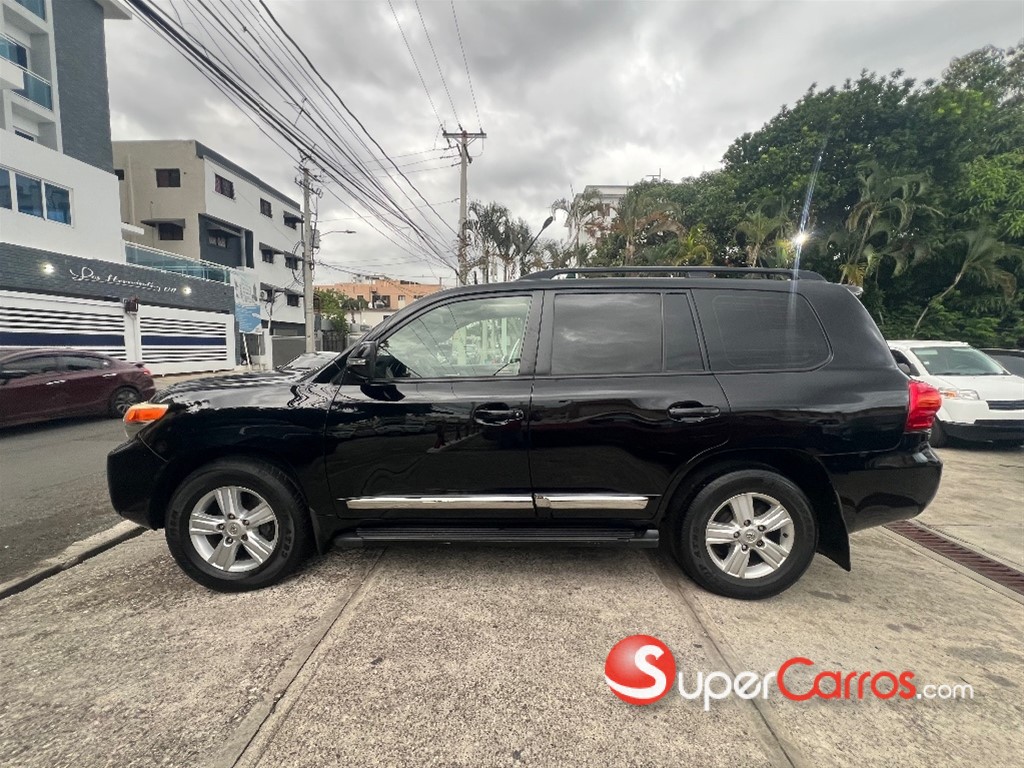 2013 Toyota Land Cruiser VX — foto 5 / 12