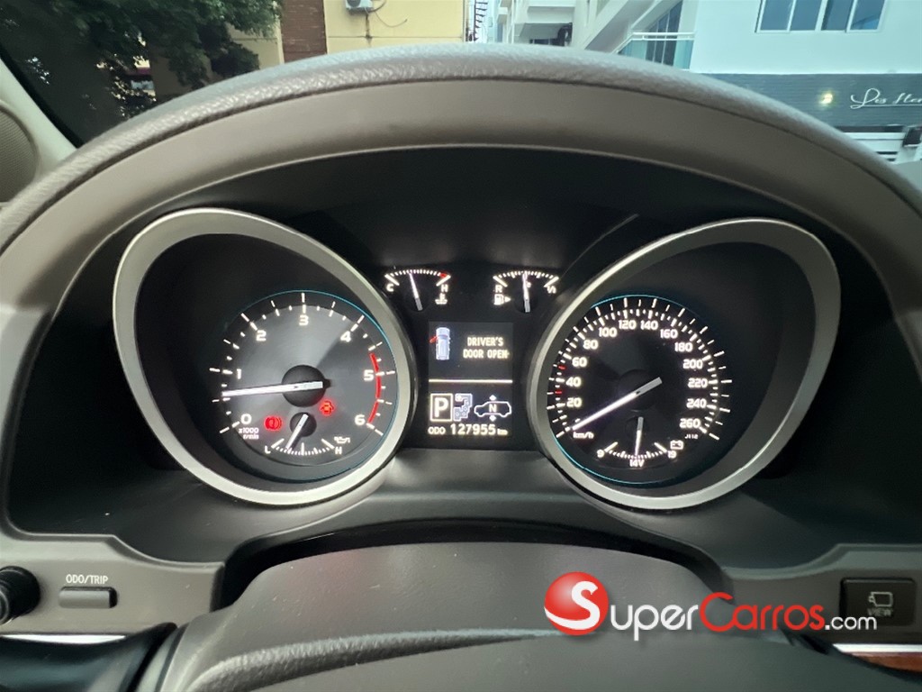 2013 Toyota Land Cruiser VX — foto 12 / 12