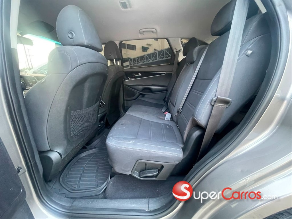 2019 Kia Sorento LX — foto 6 / 9