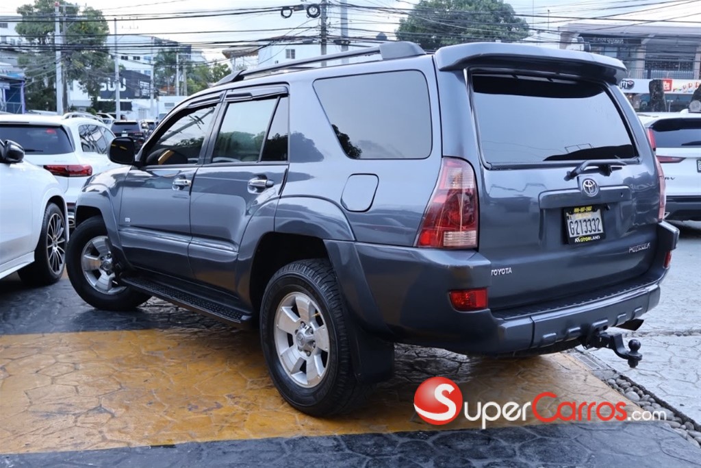 2004 Toyota 4 Runner SR5 — foto 3 / 7