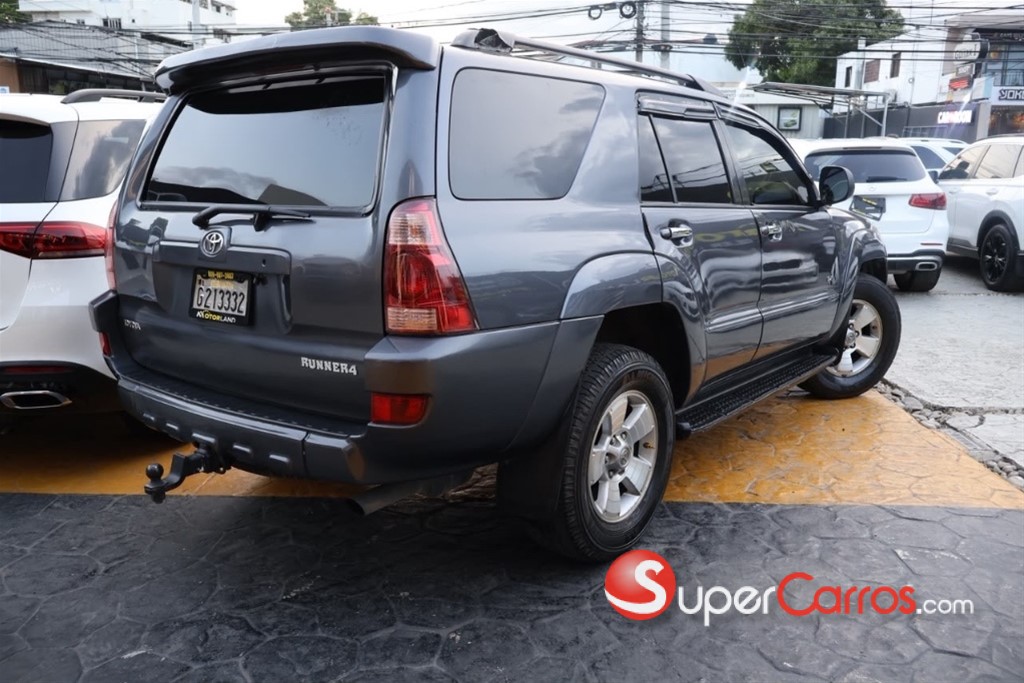 2004 Toyota 4 Runner SR5 — foto 4 / 7