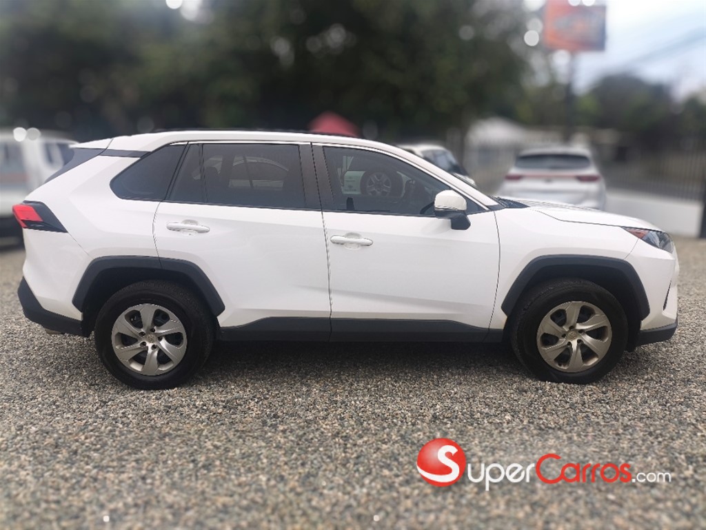 2021 Toyota RAV4 LE — foto 2 / 7