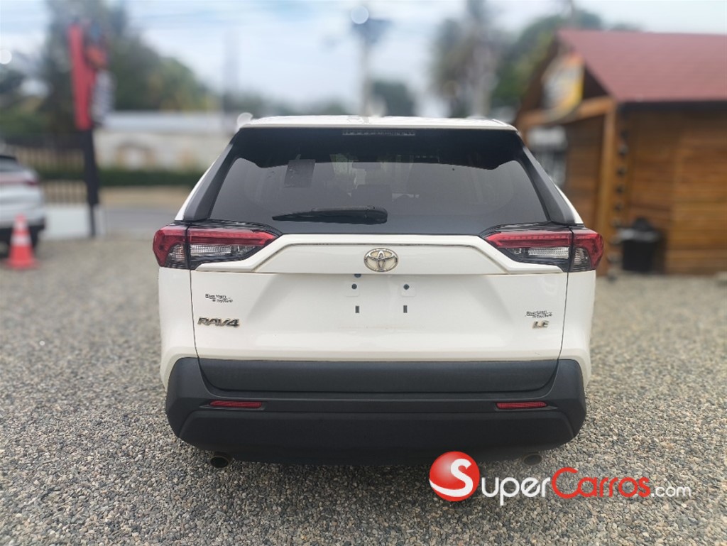2021 Toyota RAV4 LE — foto 3 / 7