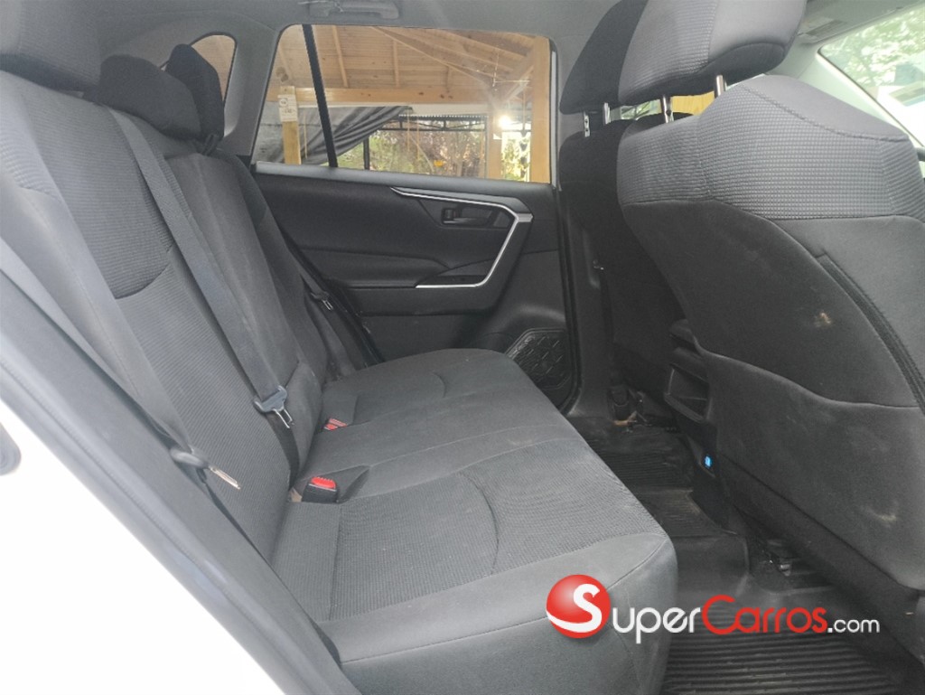 2021 Toyota RAV4 LE — foto 6 / 7