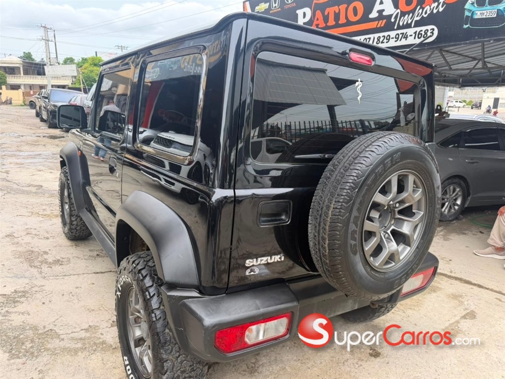 2022 Suzuki Jimny — foto 7 / 12