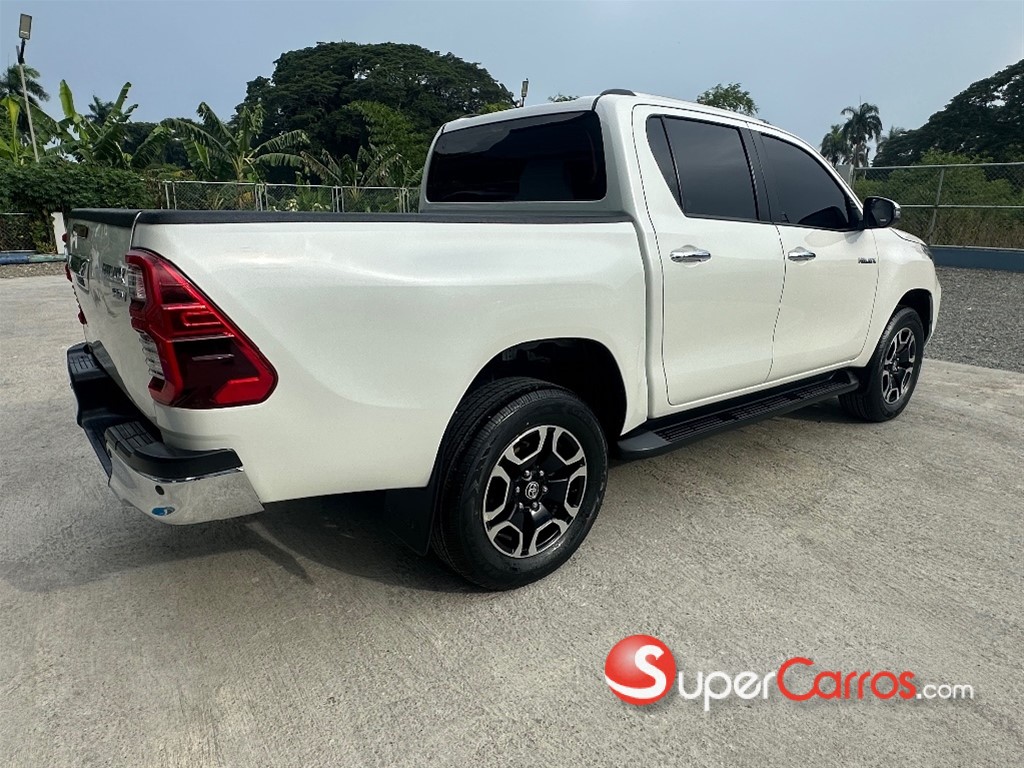 2022 Toyota Hilux Limited TSS — foto 4 / 9