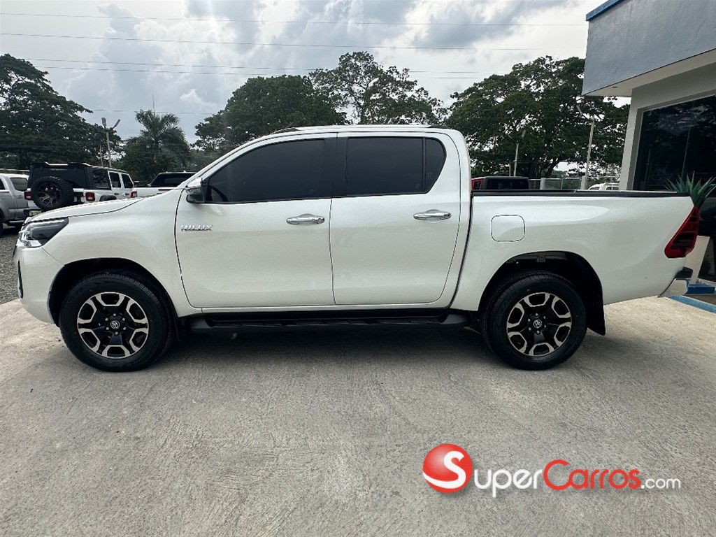 2022 Toyota Hilux Limited TSS — foto 7 / 9