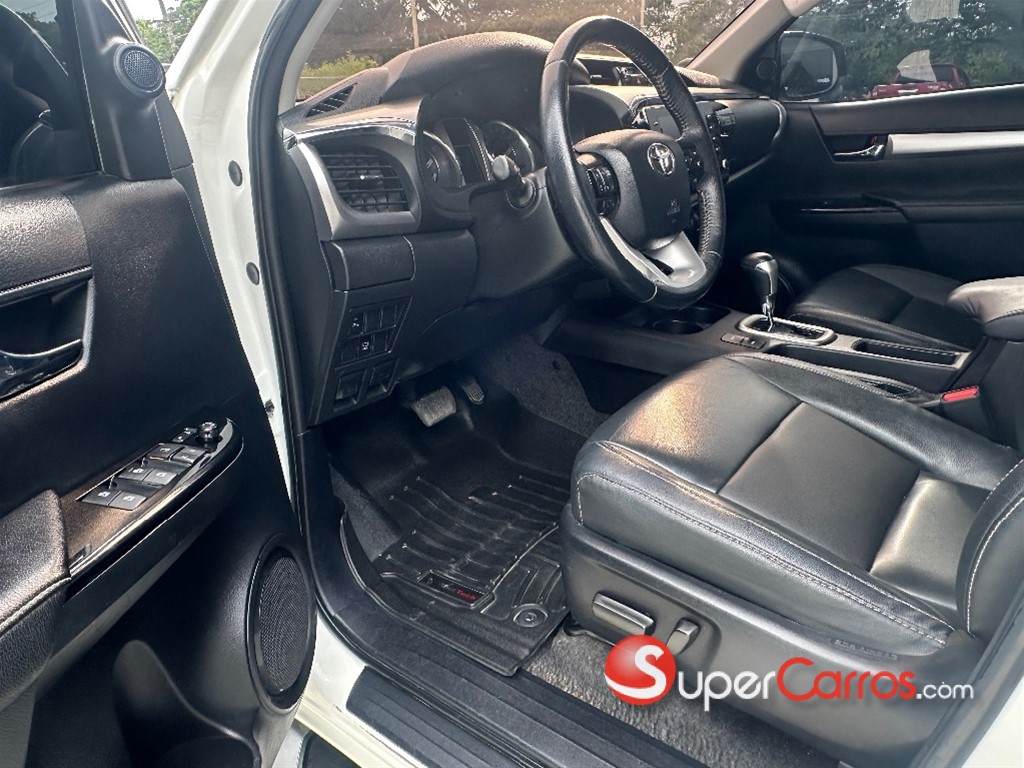 2022 Toyota Hilux Limited TSS — foto 8 / 9