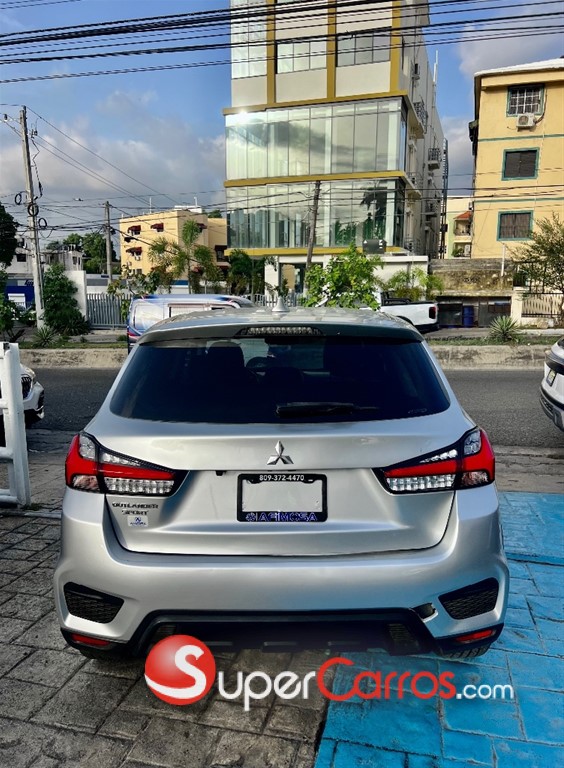 2020 Mitsubishi Motors Outlander Sport — foto 5 / 12