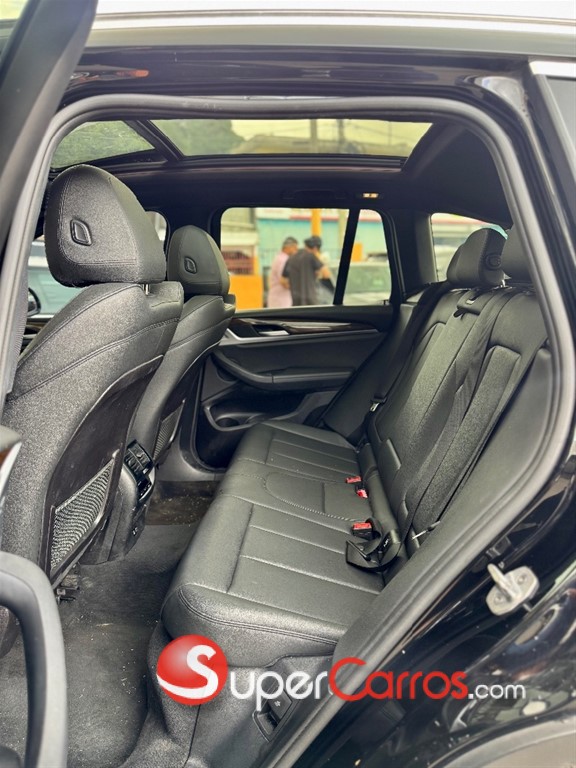 2020 BMW X 3 XDrive 30i — foto 8 / 12