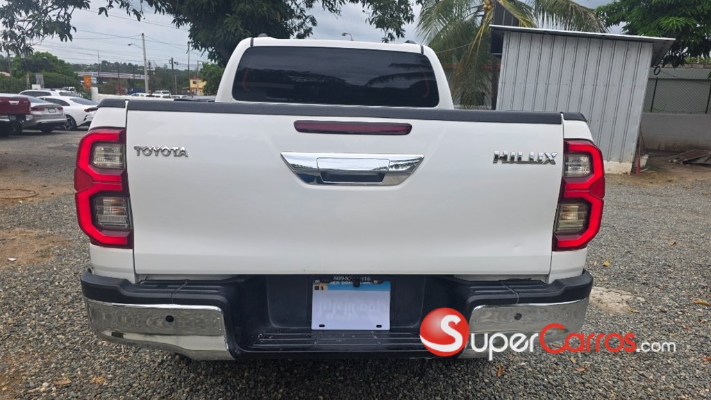 2016 Toyota Hilux — foto 6 / 12