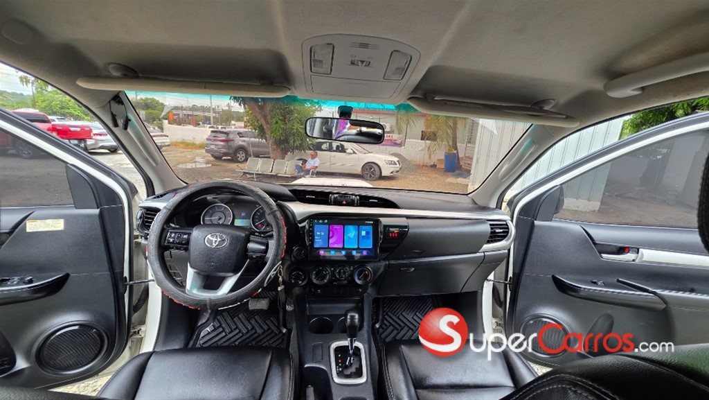 2016 Toyota Hilux — foto 7 / 12