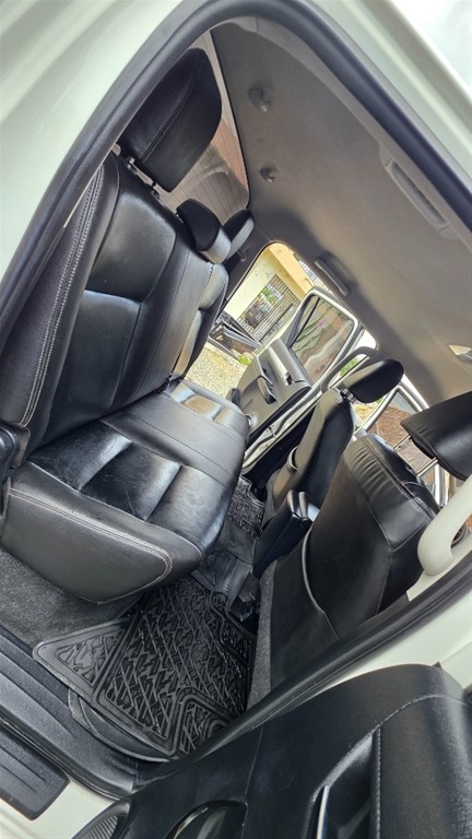 2016 Toyota Hilux — foto 8 / 12