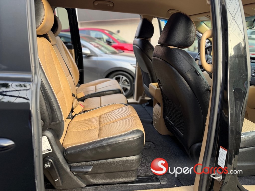 2020 Kia Sedona EX — foto 11 / 12