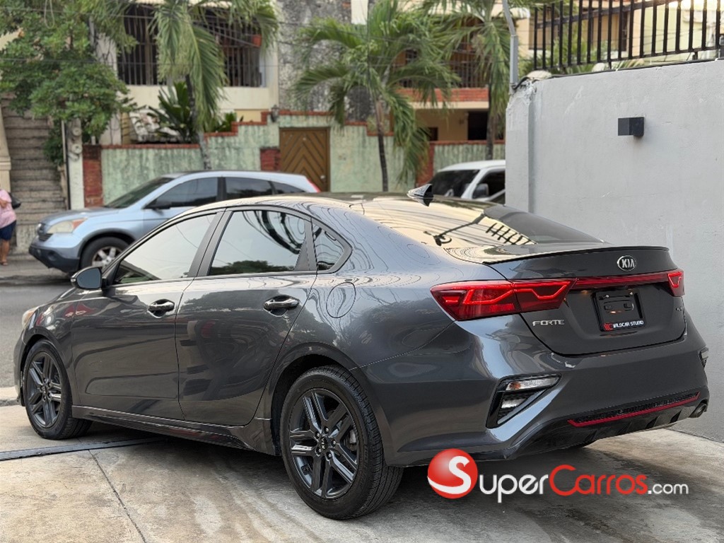 2020 Kia Forte GT Line — foto 4 / 12