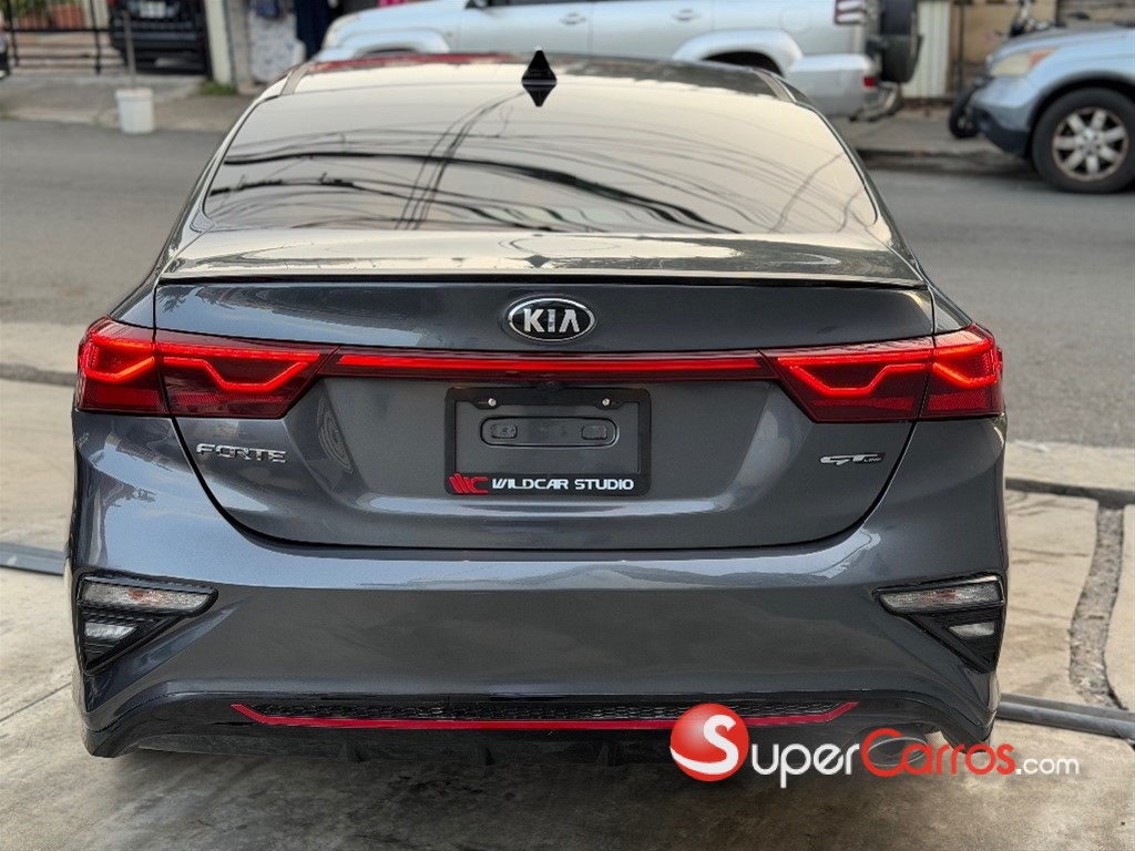 2020 Kia Forte GT Line — foto 5 / 12