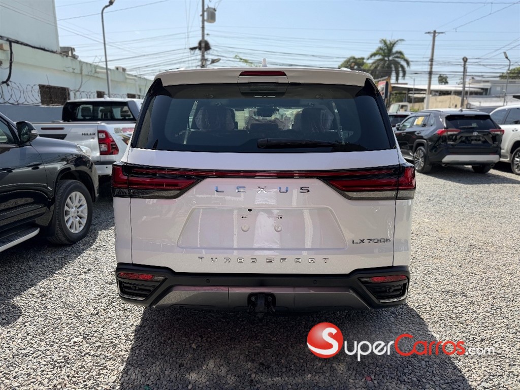 2027 Lexus LX 700 VIP — foto 12 / 12