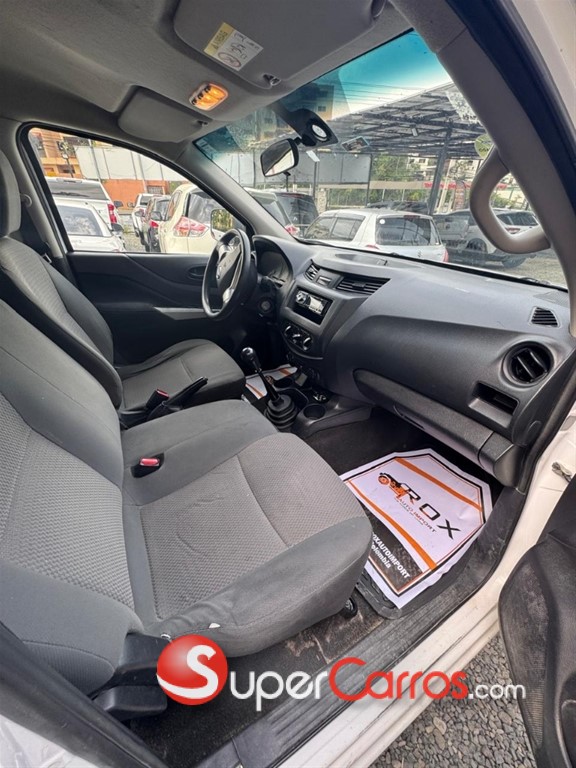 2020 Nissan Frontier — foto 5 / 11