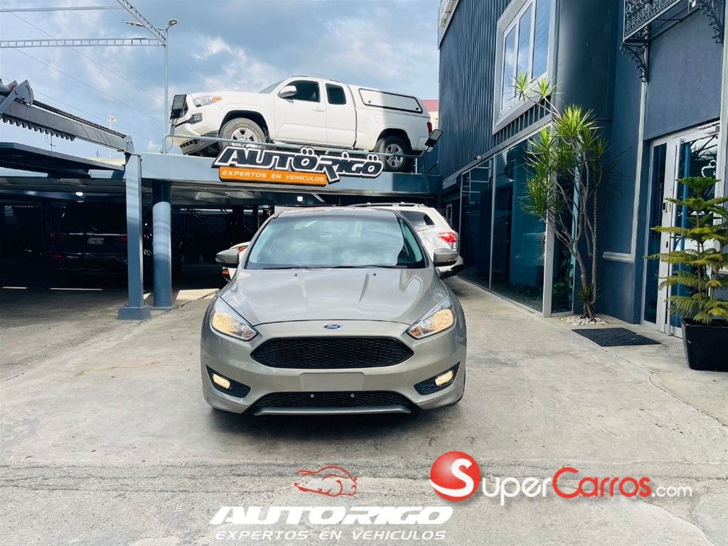 2016 Ford Focus SE — foto 3 / 11