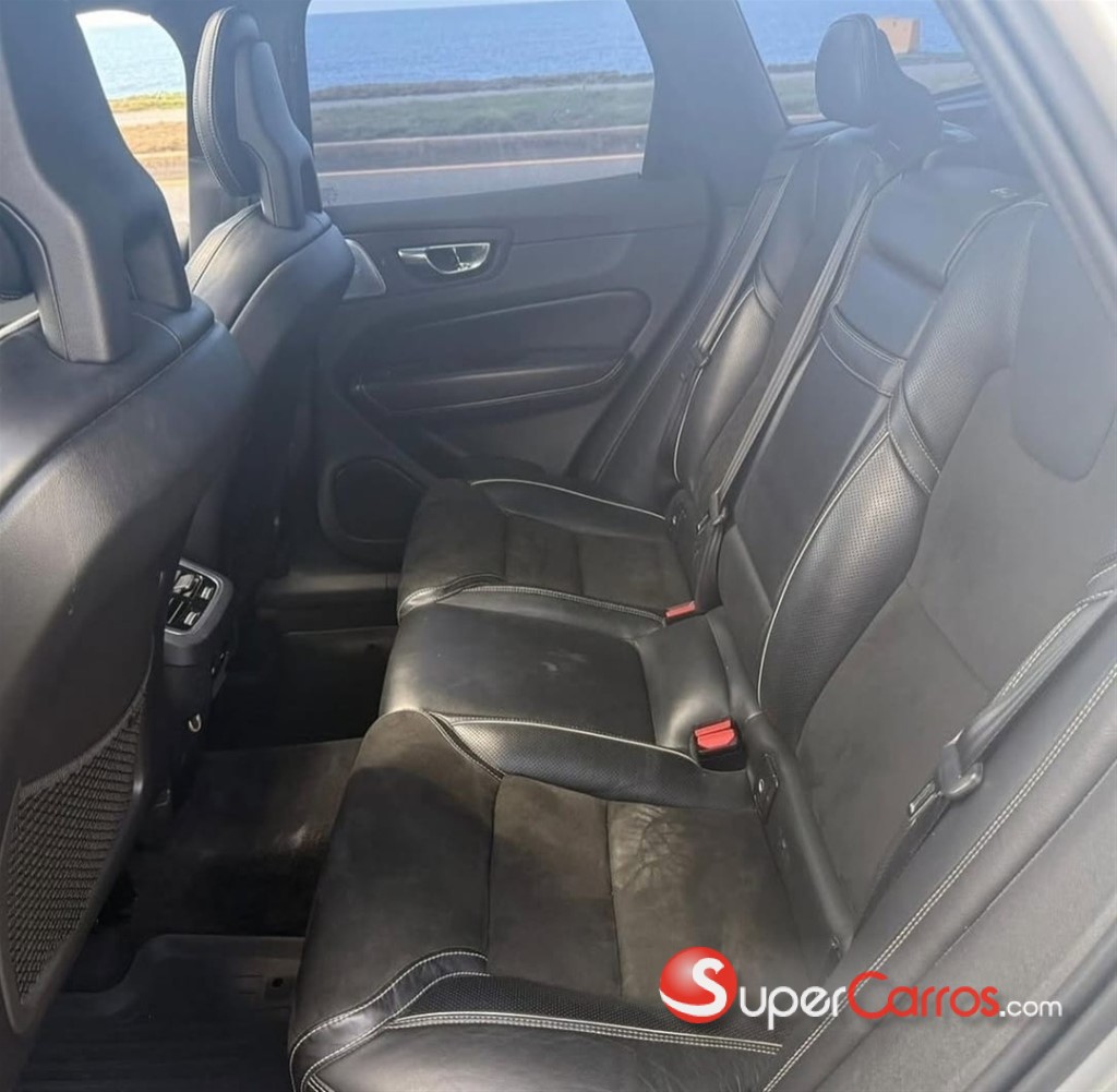 2018 Volvo XC60 — foto 6 / 7