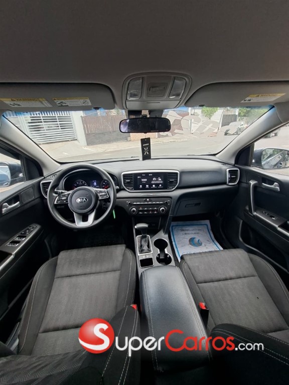 2021 Kia Sportage LX — foto 8 / 10