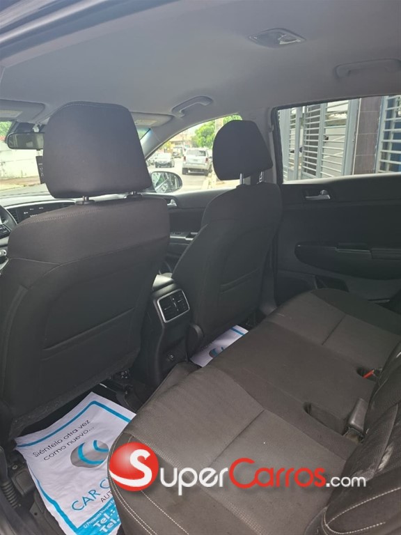 2021 Kia Sportage LX — foto 9 / 10