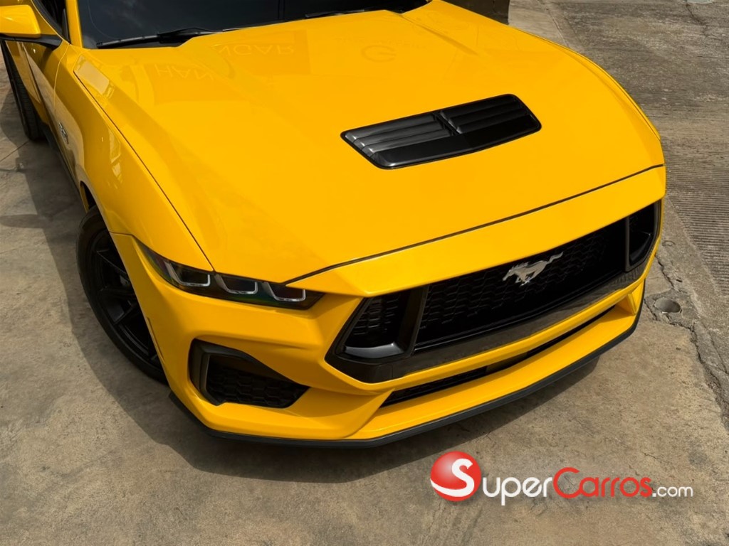 2024 Ford Mustang GT — foto 9 / 10
