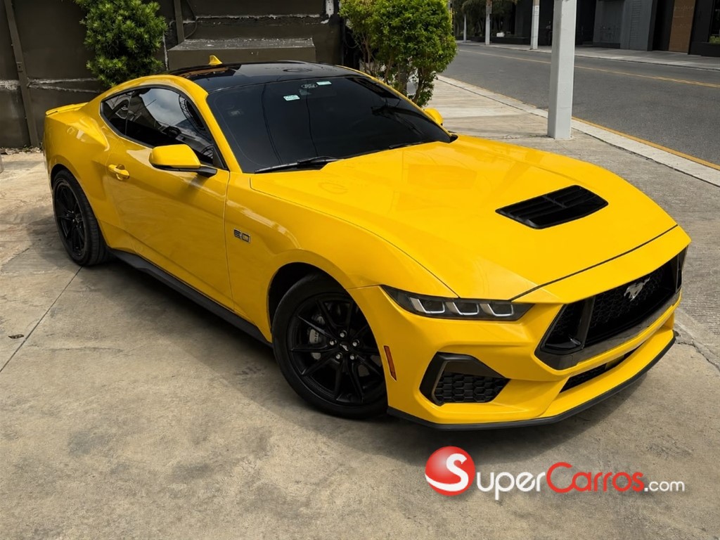 2024 Ford Mustang GT — foto 10 / 10