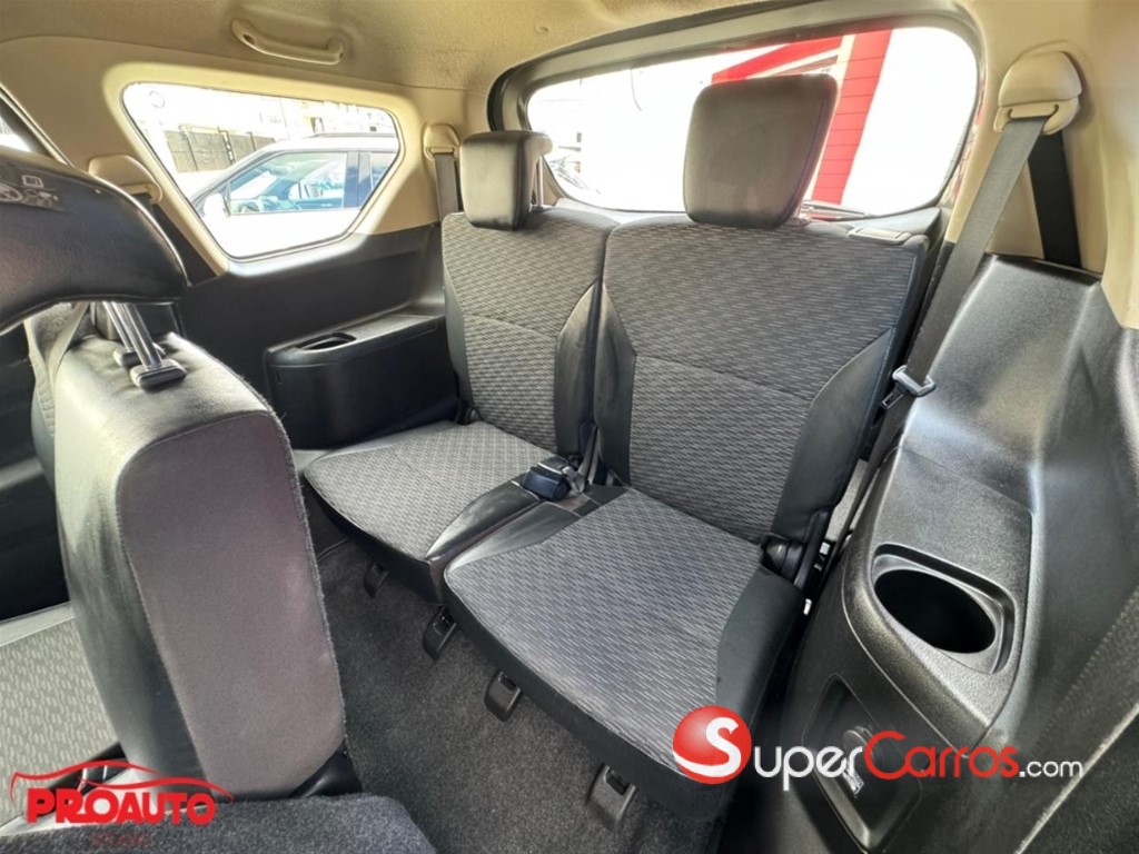 2023 Suzuki XL7 GLX — foto 9 / 10