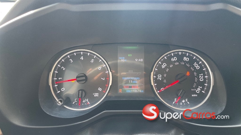 2020 Toyota RAV4 LE — foto 10 / 12