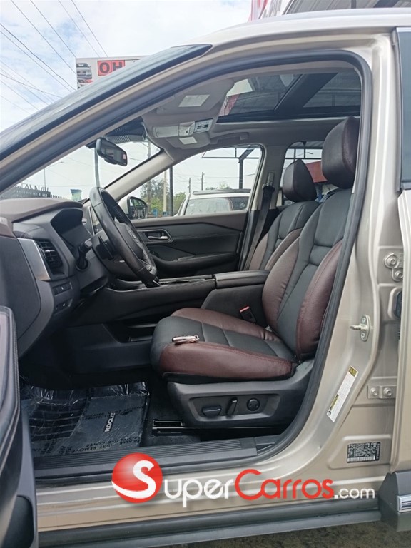 2021 Nissan Rogue — foto 8 / 11