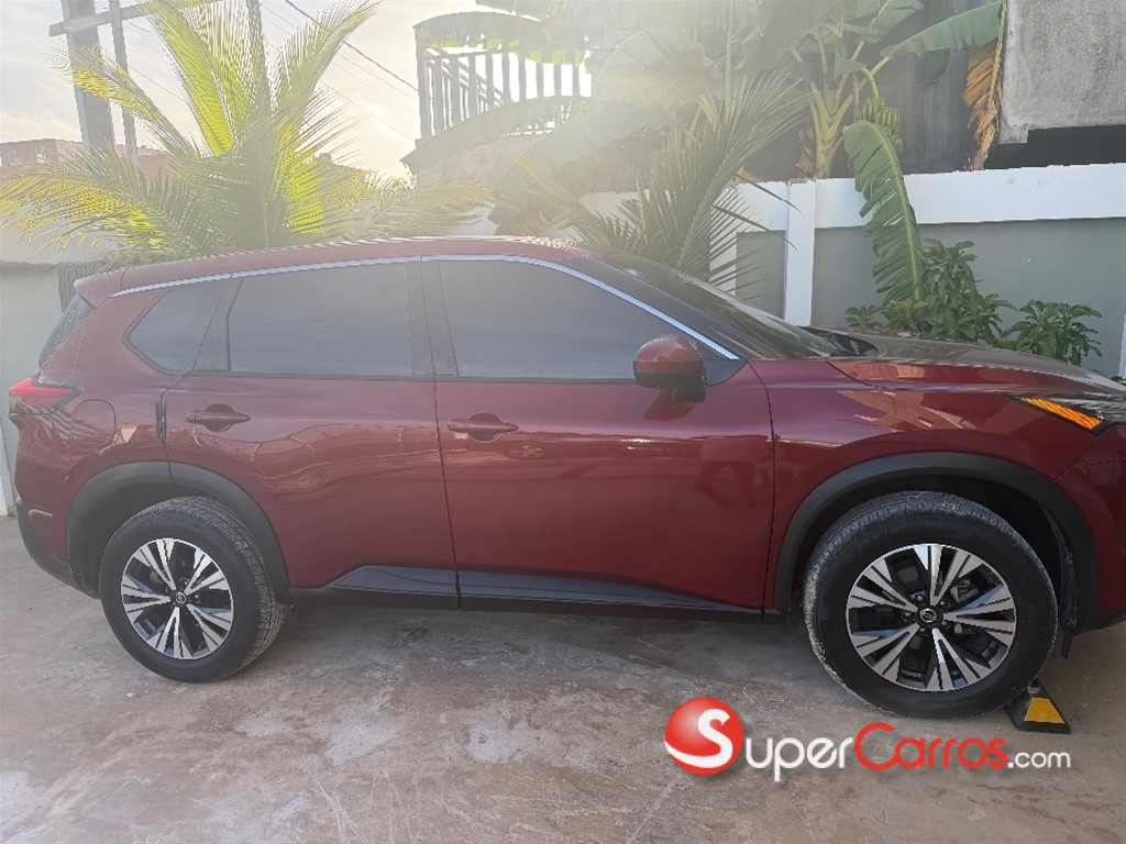 2021 Nissan Rogue SV — foto 2 / 8