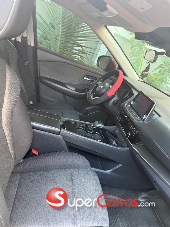 2021 Nissan Rogue SV — foto 8 / 8