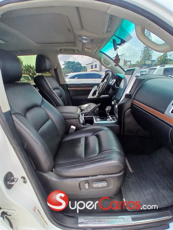2009 Toyota Land Cruiser VXR — foto 6 / 9