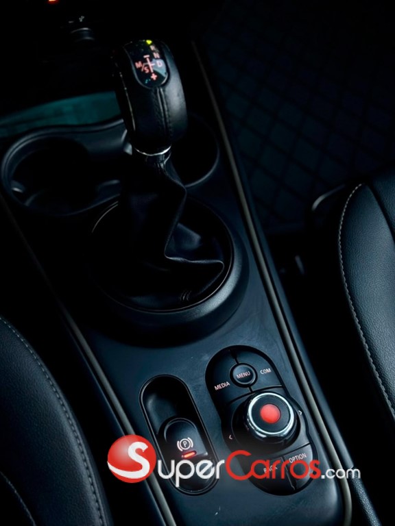 2019 Mini Cooper Countryman S ALL4 — foto 10 / 12
