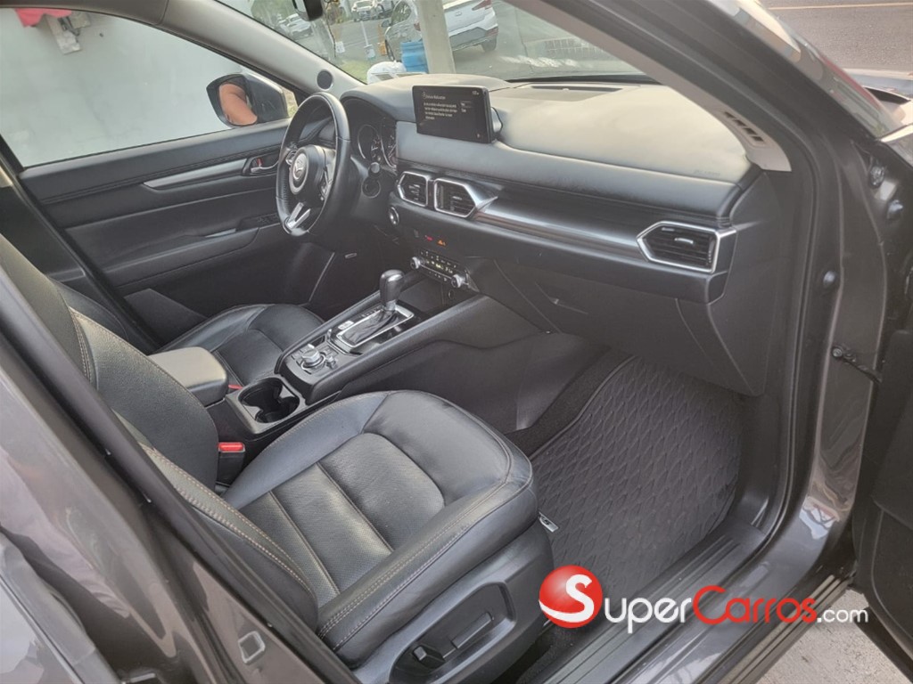 2021 Mazda CX-5 Touring — foto 6 / 9