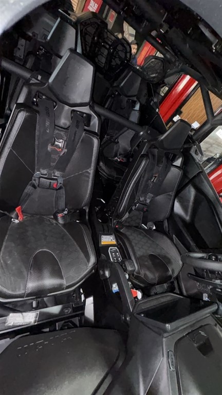 2026 Can Am Maverick R MAX X RC Smart Shox — foto 2 / 5