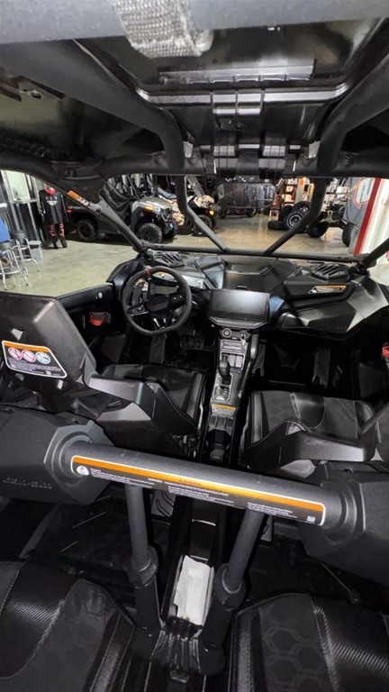 2026 Can Am Maverick R MAX X RC Smart Shox — foto 3 / 5