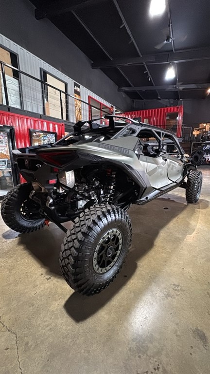 2026 Can Am Maverick R MAX X RC Smart Shox — foto 4 / 5