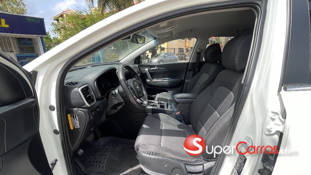2020 Kia Sportage LX — foto 6 / 12