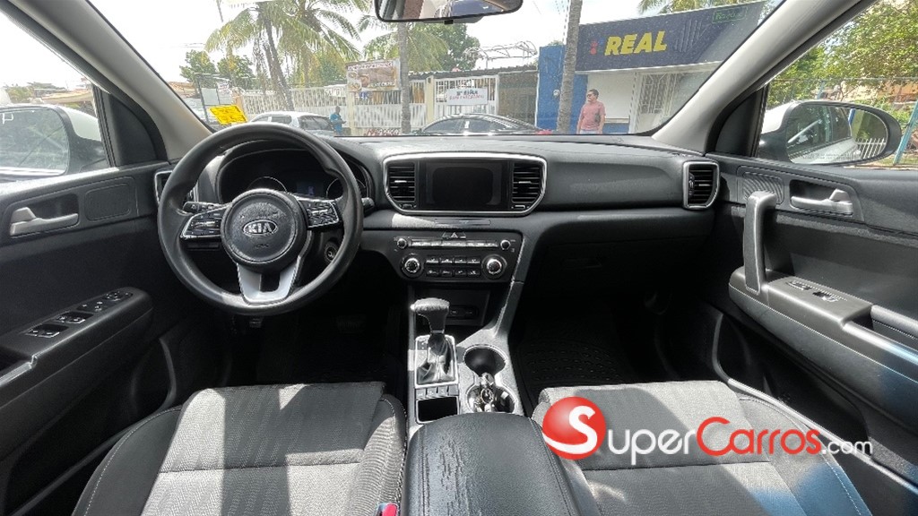 2020 Kia Sportage LX — foto 8 / 12