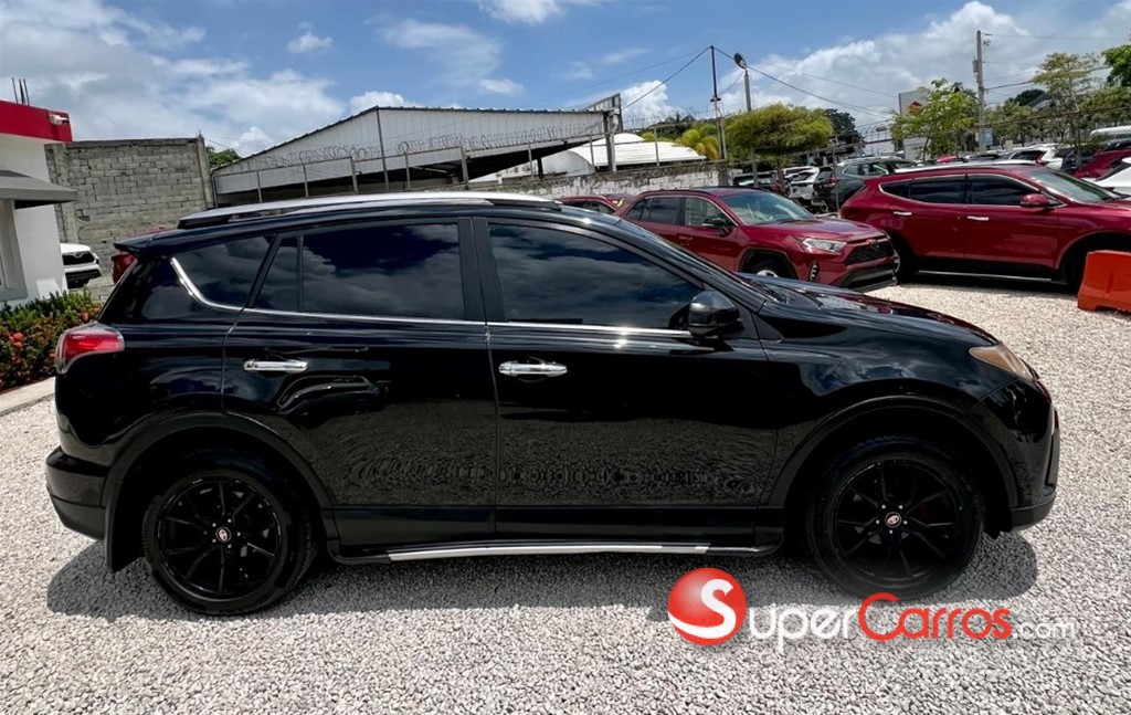 2017 Toyota RAV4 LE — foto 4 / 12