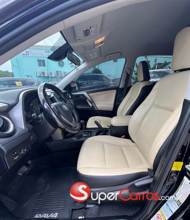2017 Toyota RAV4 LE — foto 8 / 12