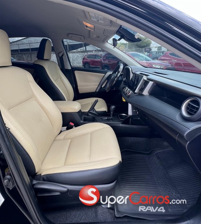 2017 Toyota RAV4 LE — foto 11 / 12