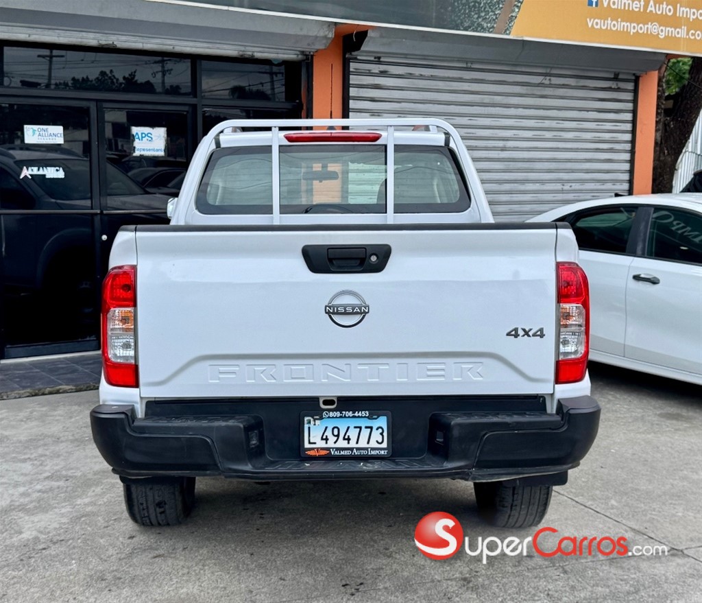 2024 Nissan Frontier LE — foto 6 / 12